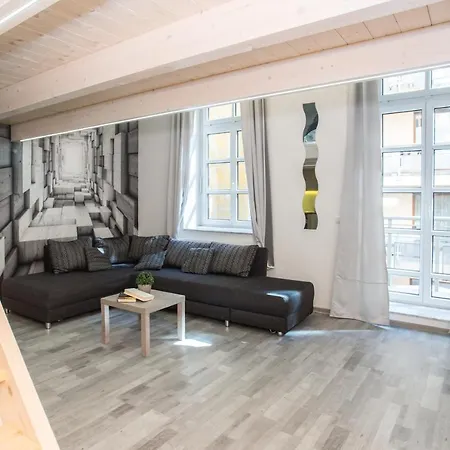 Mangold Apartment