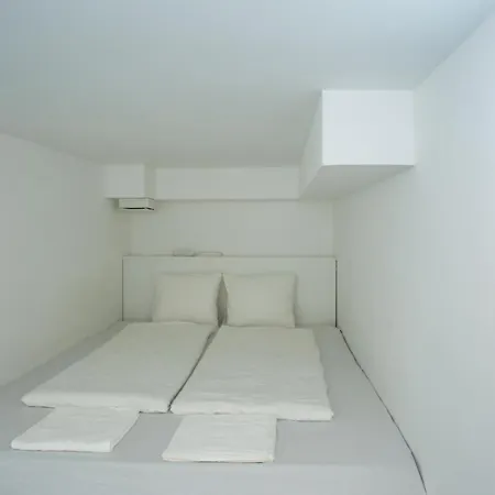 Mangold Budapest
