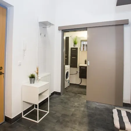 Apartment Mangold